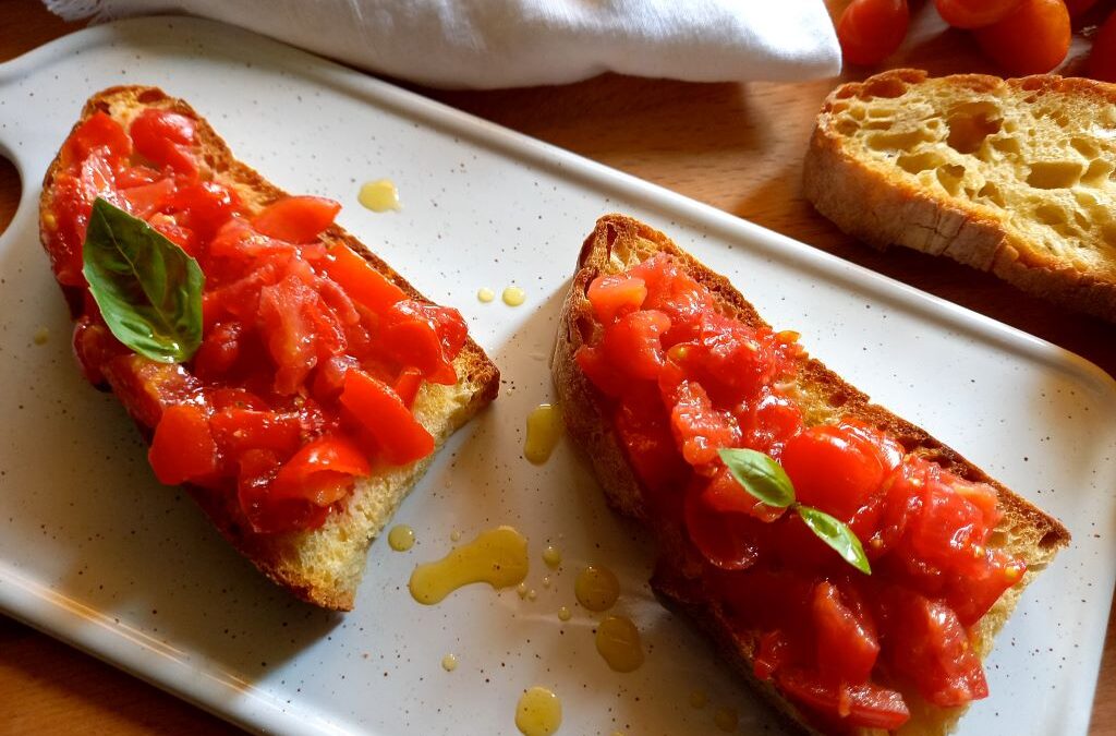 PANE E POMODORO RICETTA PUGLIESE